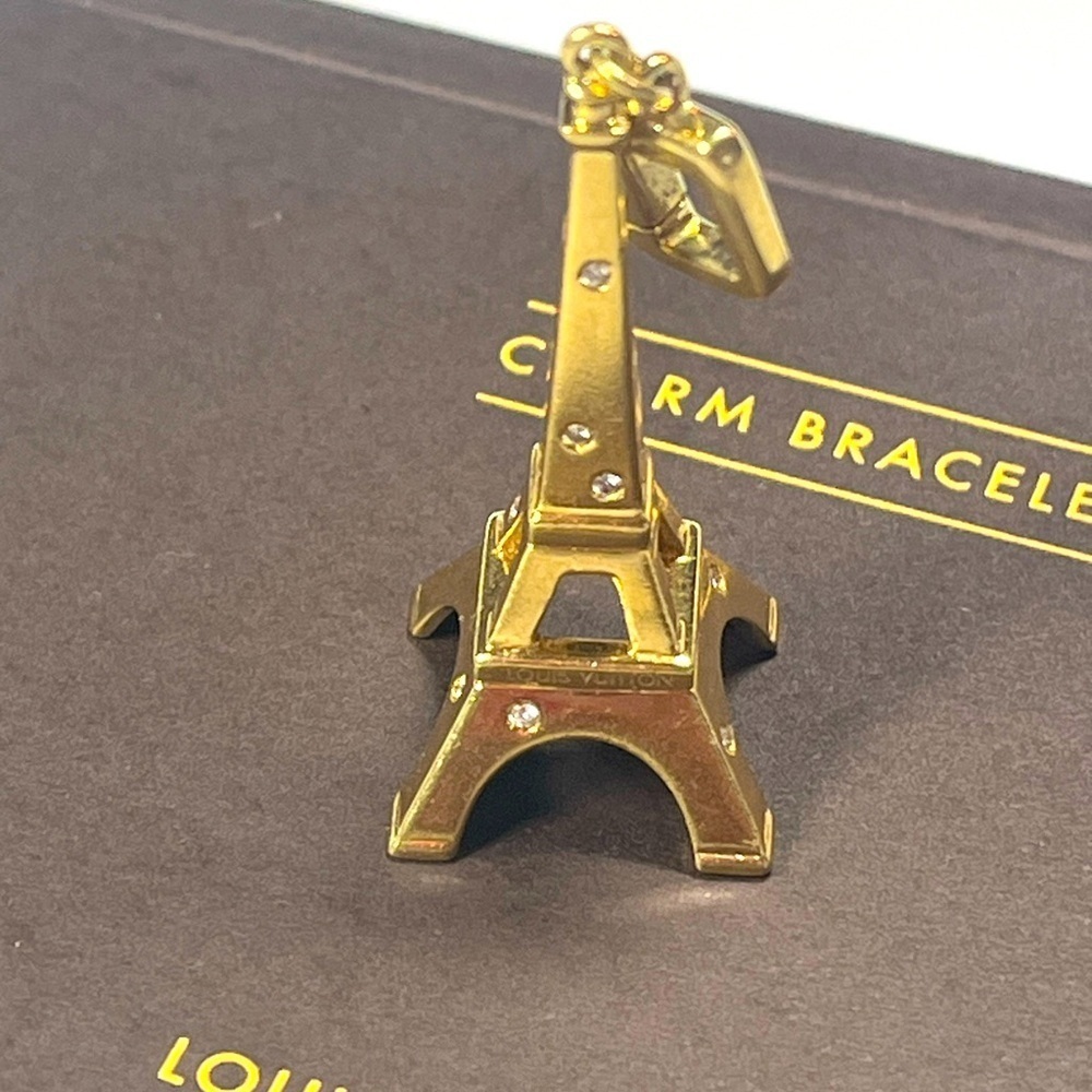 LOUIS VUITTON 18KT GOLD & DIAMOND EIFFEL TOWER CHARM/PENDANT